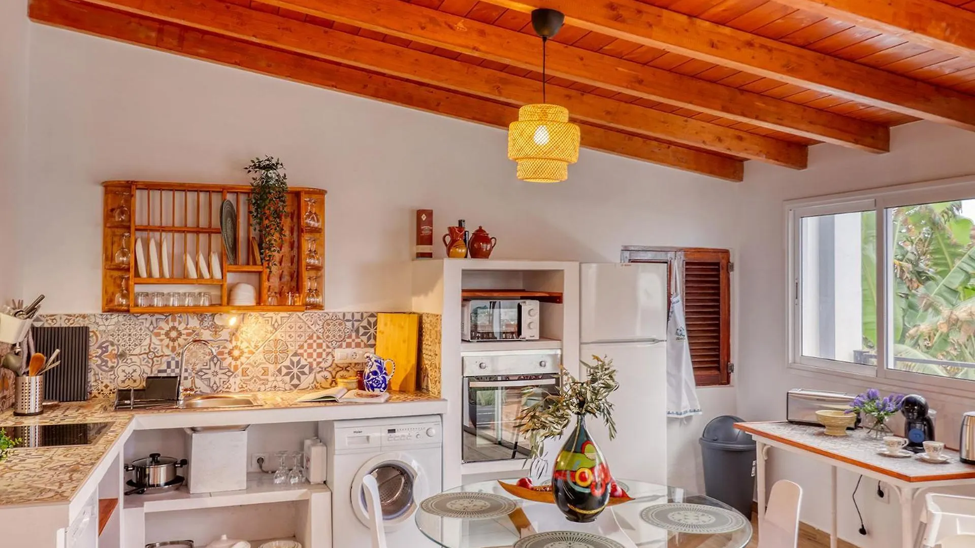 Spacious House With Bbq And Ocean Teide View, 10 Minutes From City Puerto de la Cruz  0*, Puerto de la Cruz (Tenerife)